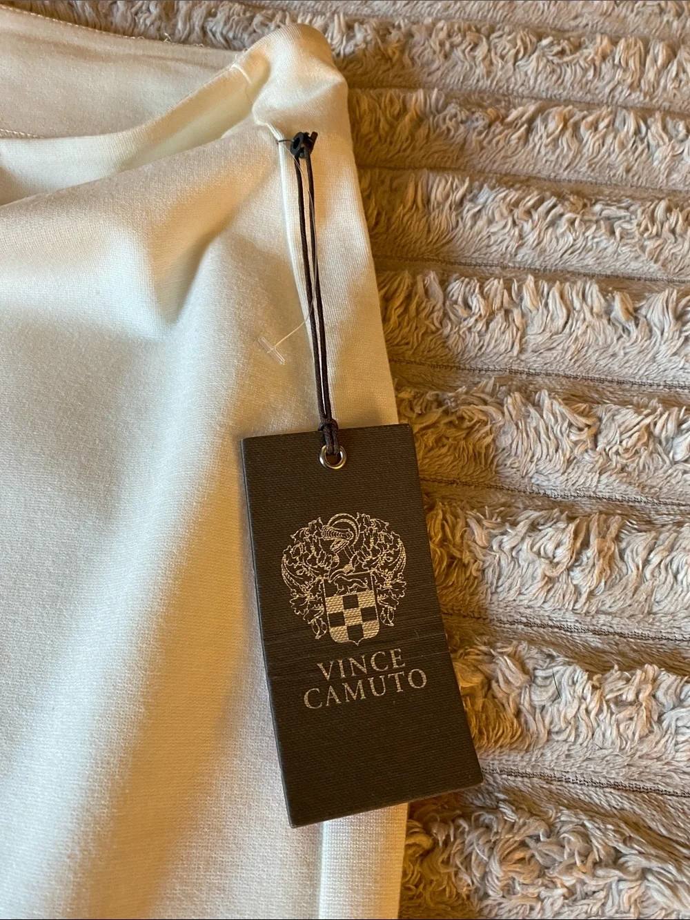 Vince Camuto Cream Pencil Skirt Pls see last Picture